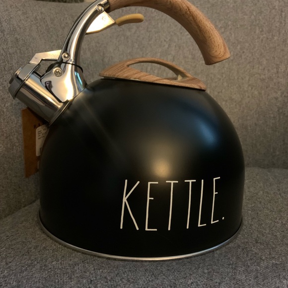 NEW 💕 Rae Dunn Kettle - Picture 3 of 6